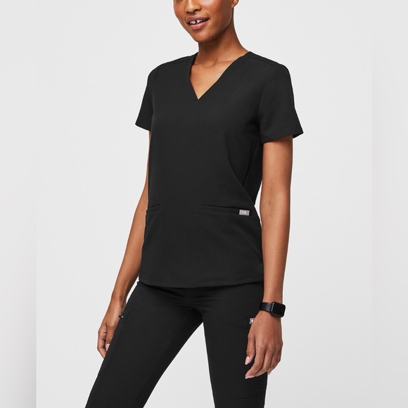 Figs Tops - FIGS Casma Black Scrub Top Women's Size XS